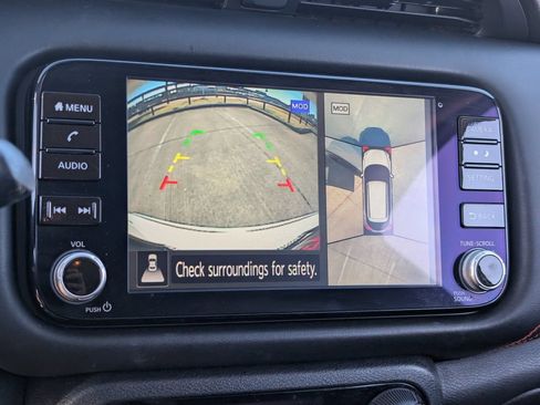 Used 2021 Nissan Kicks SR w/ Interior Electronics Package FWD image 14