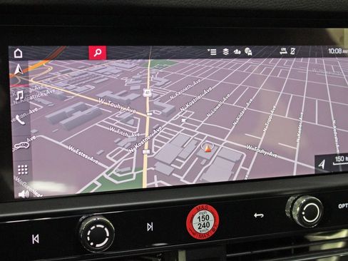 Used 2025 Porsche Macan image 27