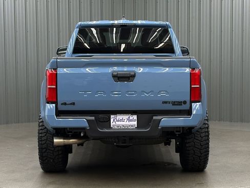 Used 2026 Toyota Tacoma TRD Sport AWD/4WD image 4
