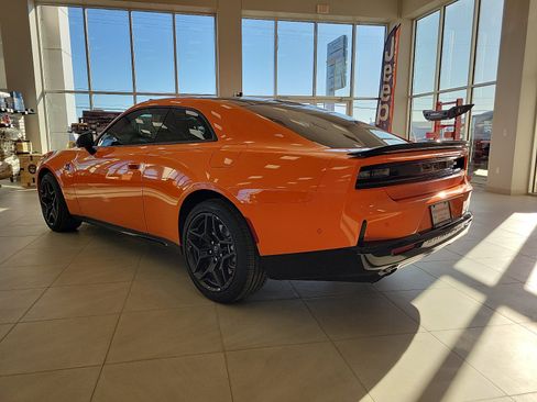 New 2026 Dodge Charger Daytona Scat Pack image 3