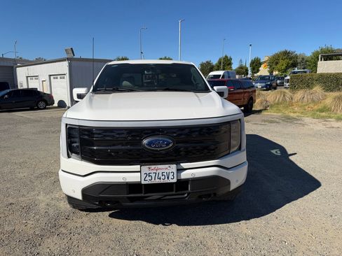 Used 2023 Ford F150 Lightning Platinum AWD/4WD image 8