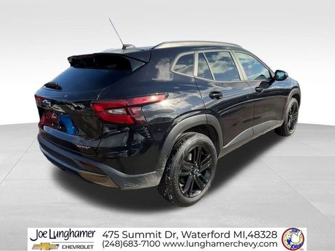 Used 2024 Chevrolet Trax ACTIV w/ Driver Confidence Package image 8