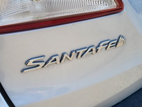 Used 2018 Hyundai Santa Fe SE w/ Cargo Package FWD image 9