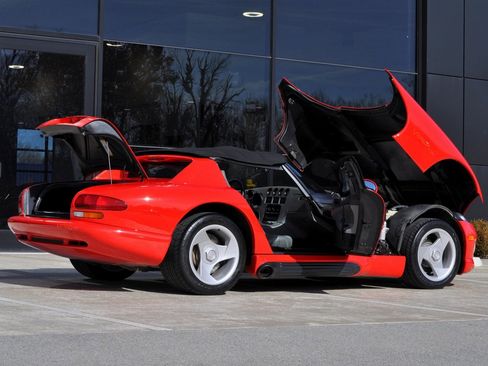 Used 1994 Dodge Viper RT/10 image 23