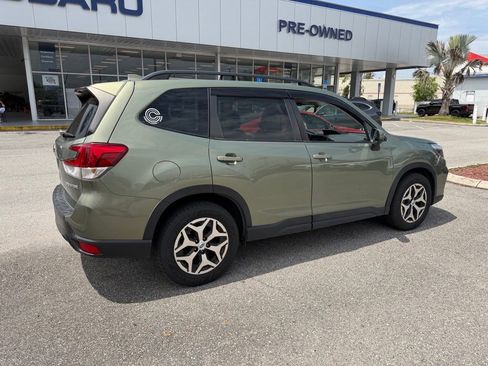 Used 2021 Subaru Forester Premium w/ Popular Package #1 AWD/4WD image 3