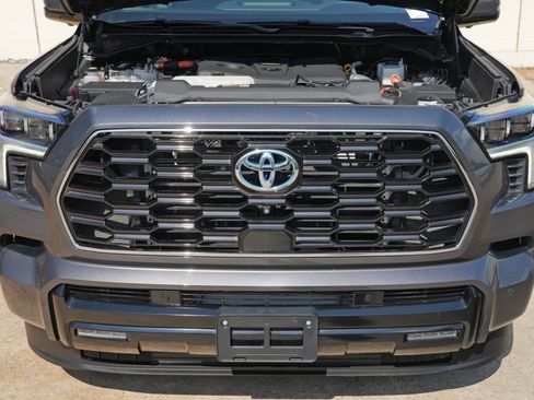 Used 2023 Toyota Sequoia Platinum AWD/4WD image 8