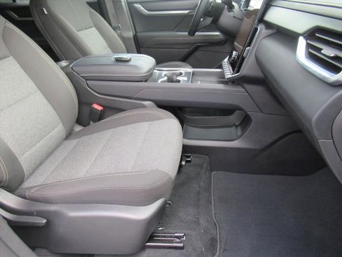 Certified 2025 GMC Acadia Elevation image 11