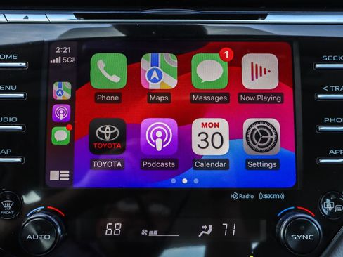 Used 2019 Toyota Camry XSE w/ Carpet Mat Package image 9