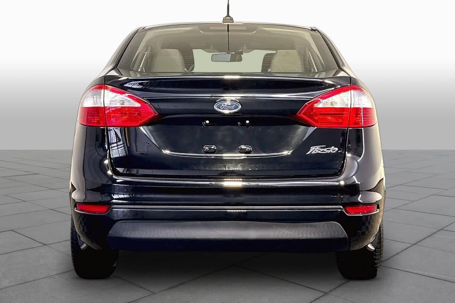 Used 2017 Ford Fiesta S FWD image 4