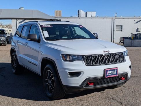 Used 2018 Jeep Grand Cherokee Trailhawk image 3