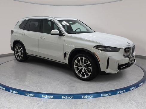Certified 2024 BMW X5 xDrive40i w/ Parking Assistance Package AWD/4WD image 3