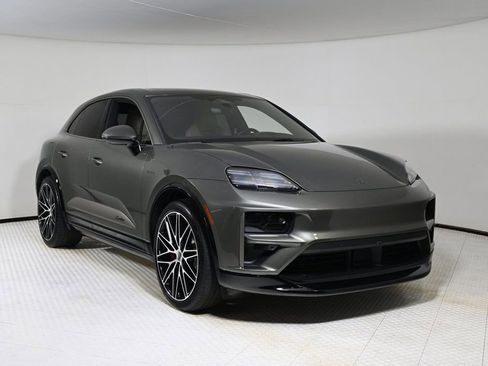 Used 2024 Porsche Macan Turbo Electric image 9
