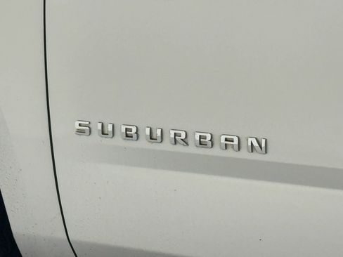 Used 2015 Chevrolet Suburban LT image 50