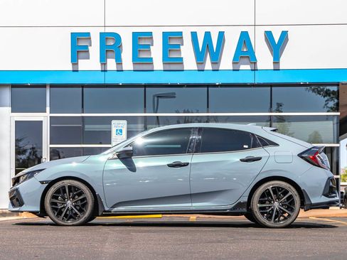 Used 2021 Honda Civic Sport image 2
