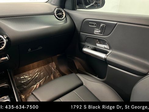 Certified 2025 Mercedes-Benz GLA 250 4MATIC image 10