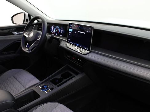 Certified 2026 Volkswagen Tiguan S FWD image 23
