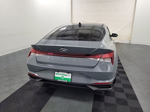 Used 2021 Hyundai Elantra SEL FWD image 7