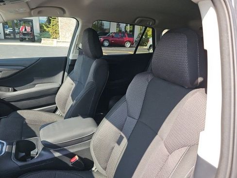 Used 2025 Subaru Outback Premium image 34