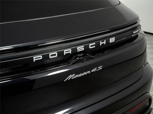 New 2026 Porsche Macan 4S Electric AWD/4WD image 37