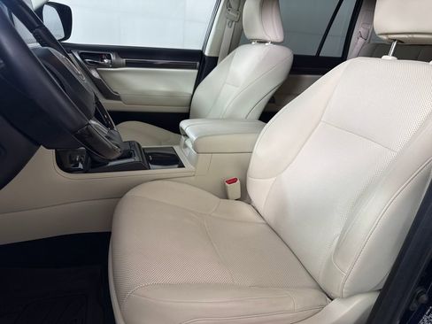 Used 2023 Lexus GX 460 Premium w/ Premium Package AWD/4WD image 11