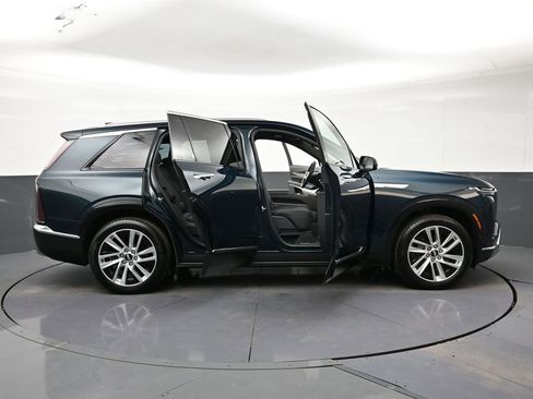 Used 2026 Cadillac Vistiq Luxury AWD/4WD image 35