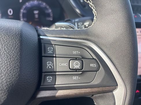 New 2026 Jeep Grand Cherokee L Limited AWD/4WD image 17