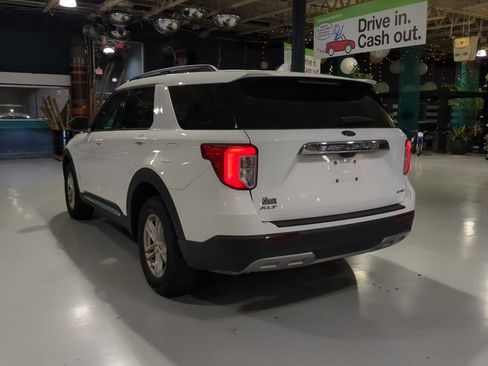 Used 2023 Ford Explorer XLT w/ Equipment Group 202A AWD/4WD image 10