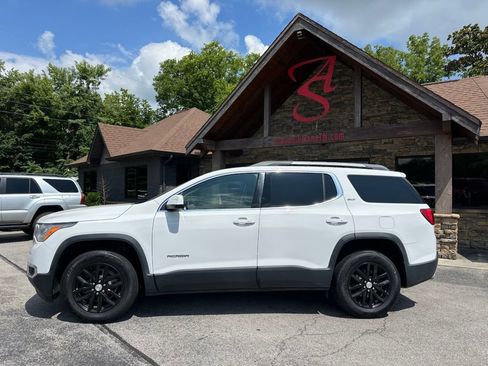 Used 2019 GMC Acadia SLT FWD image 2