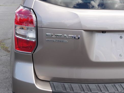 Used 2015 Subaru Forester 2.5i Premium w/ All-Weather Package AWD/4WD image 12
