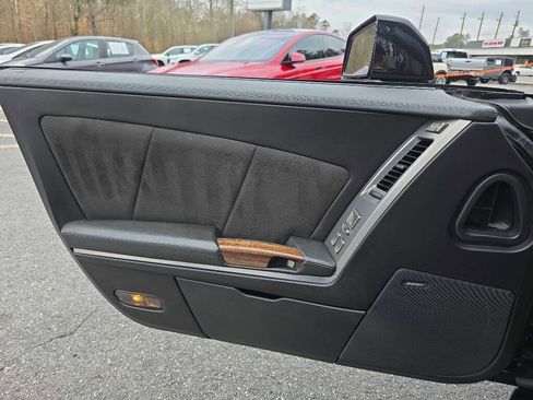 Used 2008 Cadillac XLR V image 27