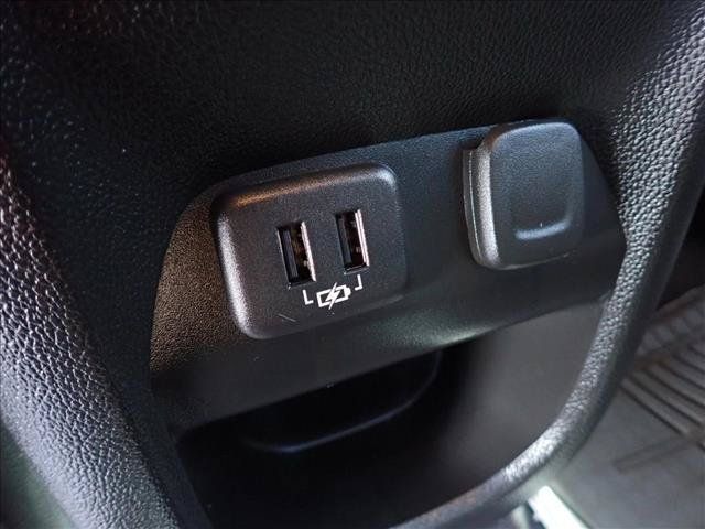 Used 2022 Chevrolet Colorado Z71 AWD/4WD image 11