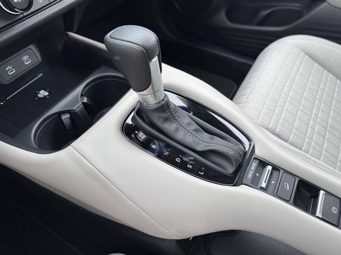 Certified 2026 Honda HR-V LX image 26