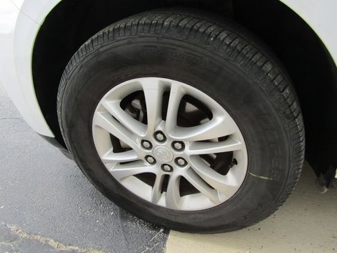Used 2019 Buick Enclave Essence FWD image 29