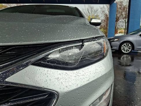 Used 2021 Chevrolet Malibu LT FWD image 11