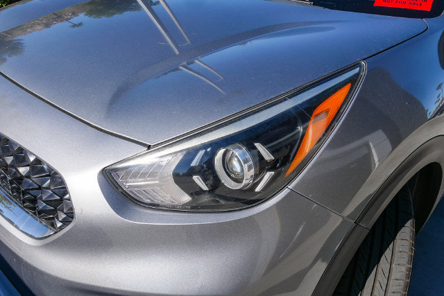 Certified 2022 Kia Niro LX FWD image 3