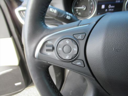 Used 2020 Buick Enclave Premium w/ Surround and Sites Package image 17