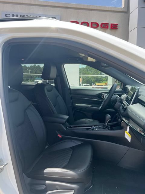 New 2026 Jeep Compass Latitude AWD/4WD image 15
