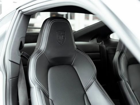 Used 2020 Porsche 911 Carrera S RWD image 15