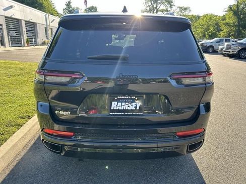 Used 2023 Jeep Grand Cherokee L Summit AWD/4WD image 27