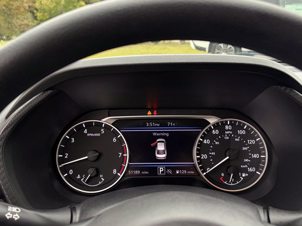 Used 2025 Nissan Sentra SV FWD image 17