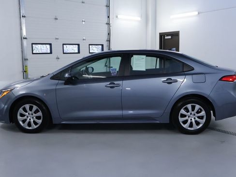Used 2023 Toyota Corolla LE image 4