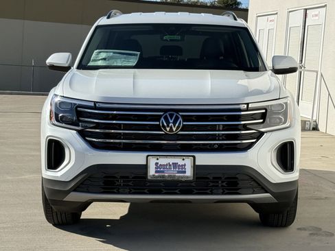 New 2026 Volkswagen Atlas SE image 7