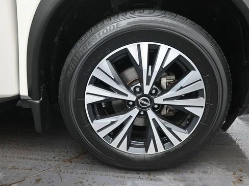 Used 2023 Nissan Rogue SV w/ SV Premium B Package image 29