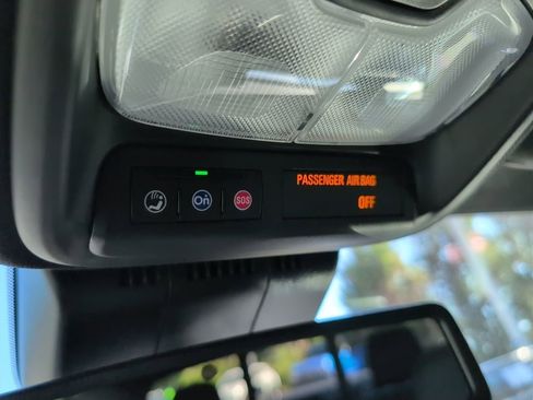 Used 2024 GMC Canyon Elevation w/ Convenience Package image 20