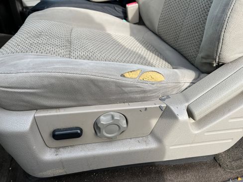 Used 2010 Ford F150 XLT image 13