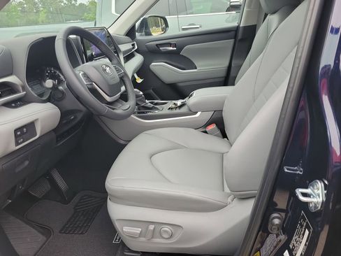 New 2026 Toyota Highlander XLE AWD/4WD image 15
