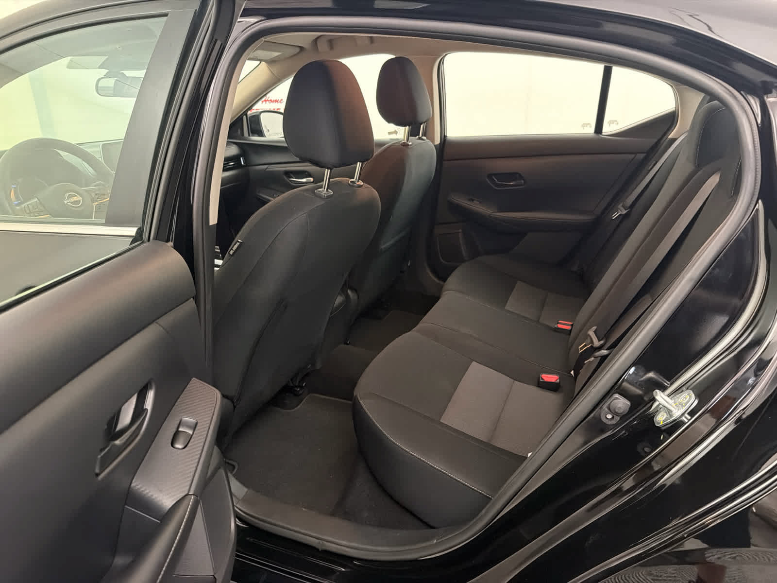 Used 2025 Nissan Sentra SV FWD image 13