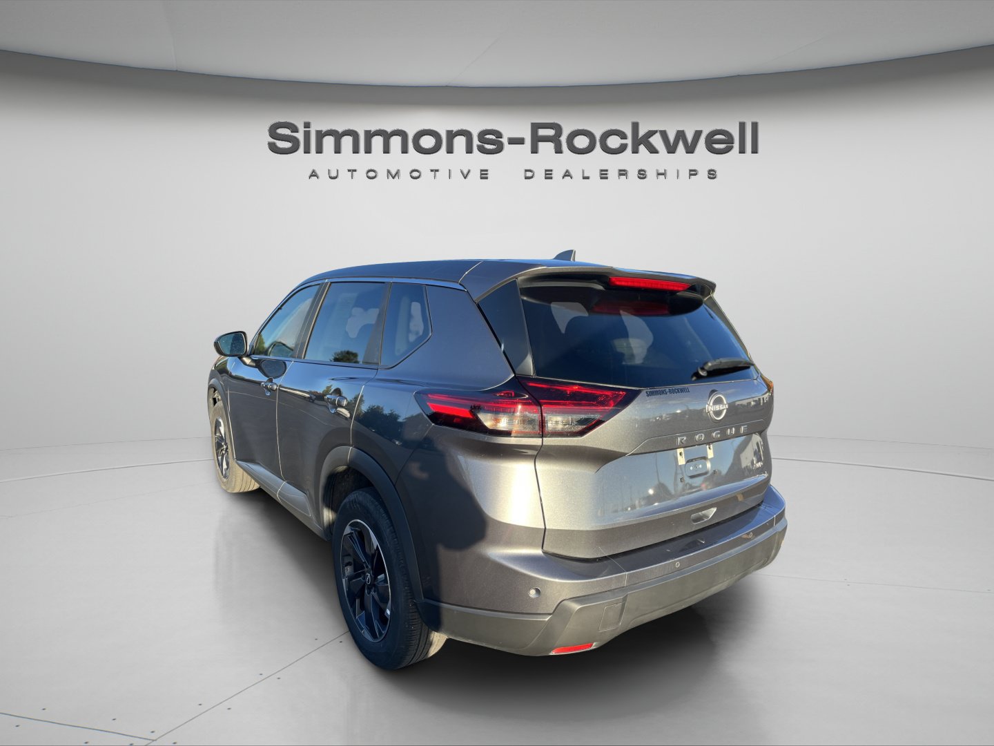 Used 2026 Nissan Rogue SV AWD/4WD image 3