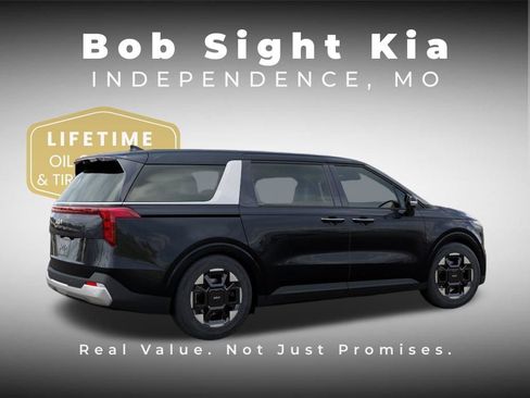 New 2026 Kia Carnival EX FWD image 6