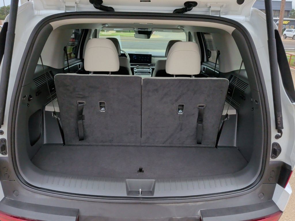Used 2026 Hyundai Santa Fe SEL FWD image 35